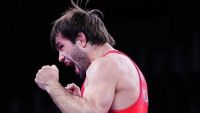 Luptătorul Victor Ciobanu s-a calificat în finala campionatelor mondiale