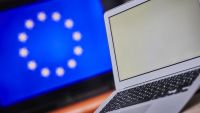 Eurobarometru: Peste 70% dintre români se declară în favoarea principiilor digitale promovate de către Uniunea Europeană