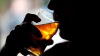 Care sunt ţările din UE în care se consumă cea mai mare cantitate de alcool