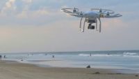 Italia face controlul temperaturii turiştilor de pe plajă cu ajutorul unei drone