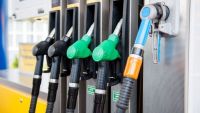 Carburanţii se ieftinesc. Noile preţuri plafon anunţate de ANRE pentru miercuri, 20 aprilie