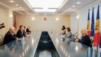 Senatorul american Steve Daines, întrevedere cu Maia Sandu la sediul preşedinţiei Republicii Moldova