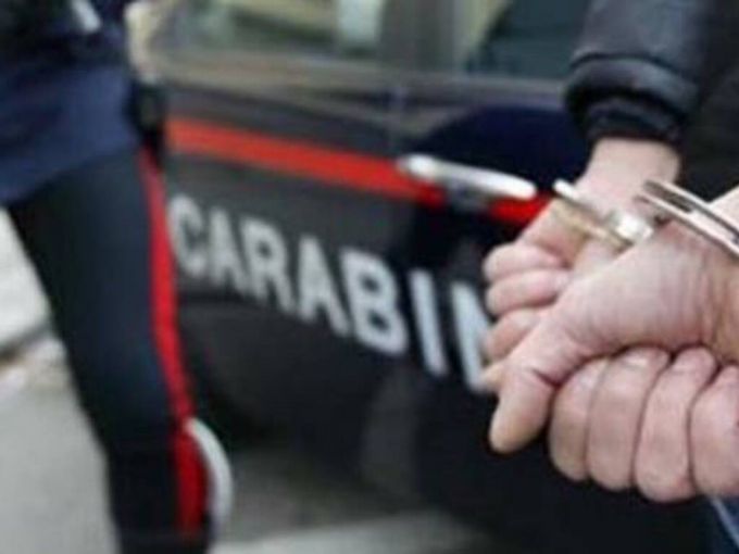 Un tânăr din R. Moldova, căutat internaţional pentru mai multe furturi comise în Germania, arestat de poliţia italiană